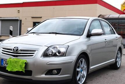 Toyota Avensis 210.000 km 4.500 &euro; Duisburg 47226