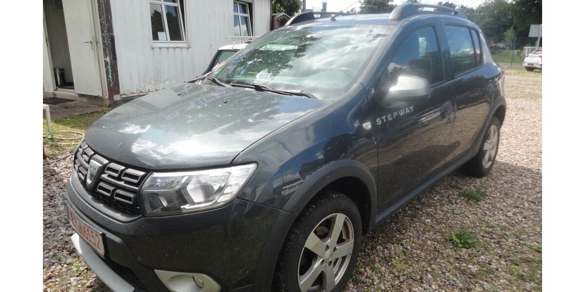 Dacia Sandero 99.870 km 5.990 &euro; HERNE 44651