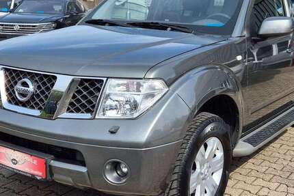 Nissan Pathfinder 208.000 km 9.890 &euro; Recklinghausen 45659