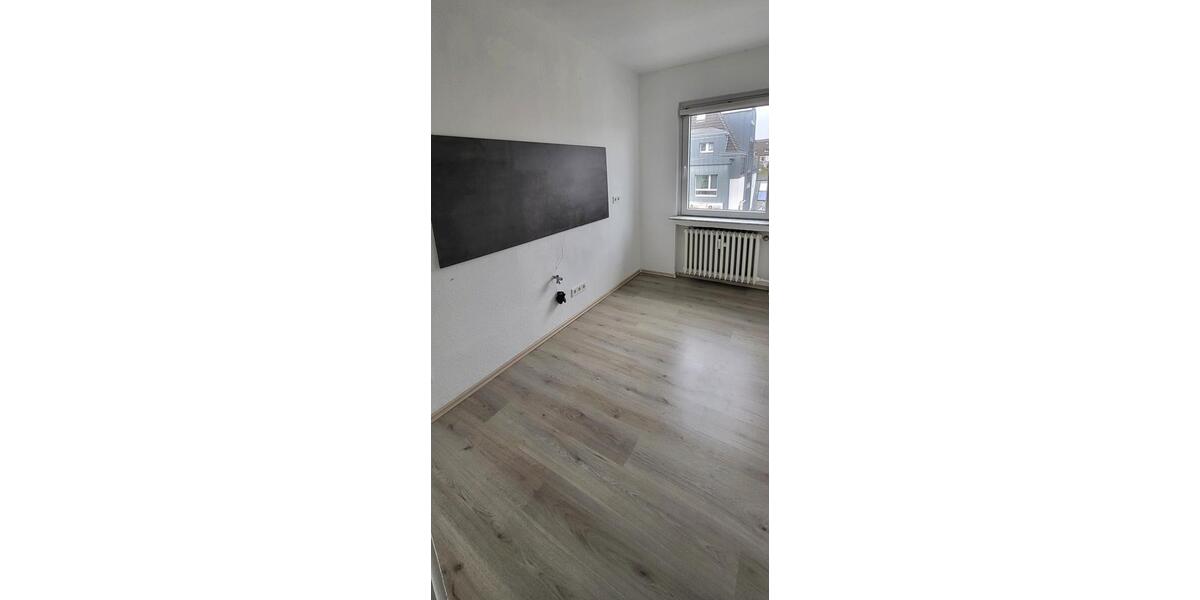 Etagenwohnung Essen Stadtbezirk II - 3 Zimmer, 76 m&sup2;, 650&euro; | Angebot:26381515