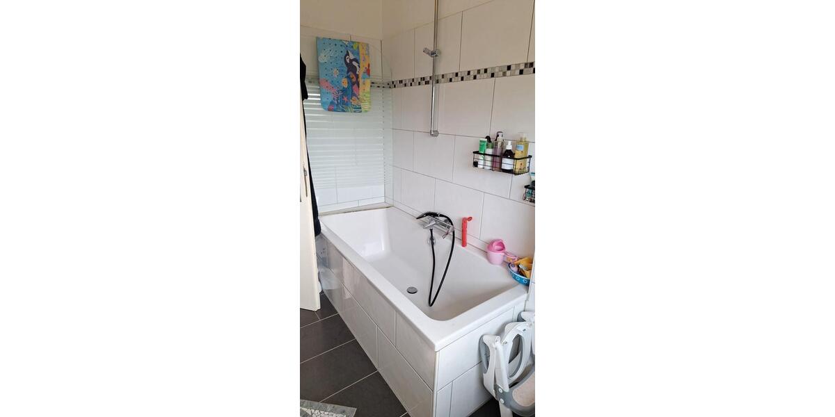 Dachgeschoßwohnung Remscheid Lüttringhausen - 3 Zimmer, 75 m&sup2;, 700&euro; | Angebot:26326965