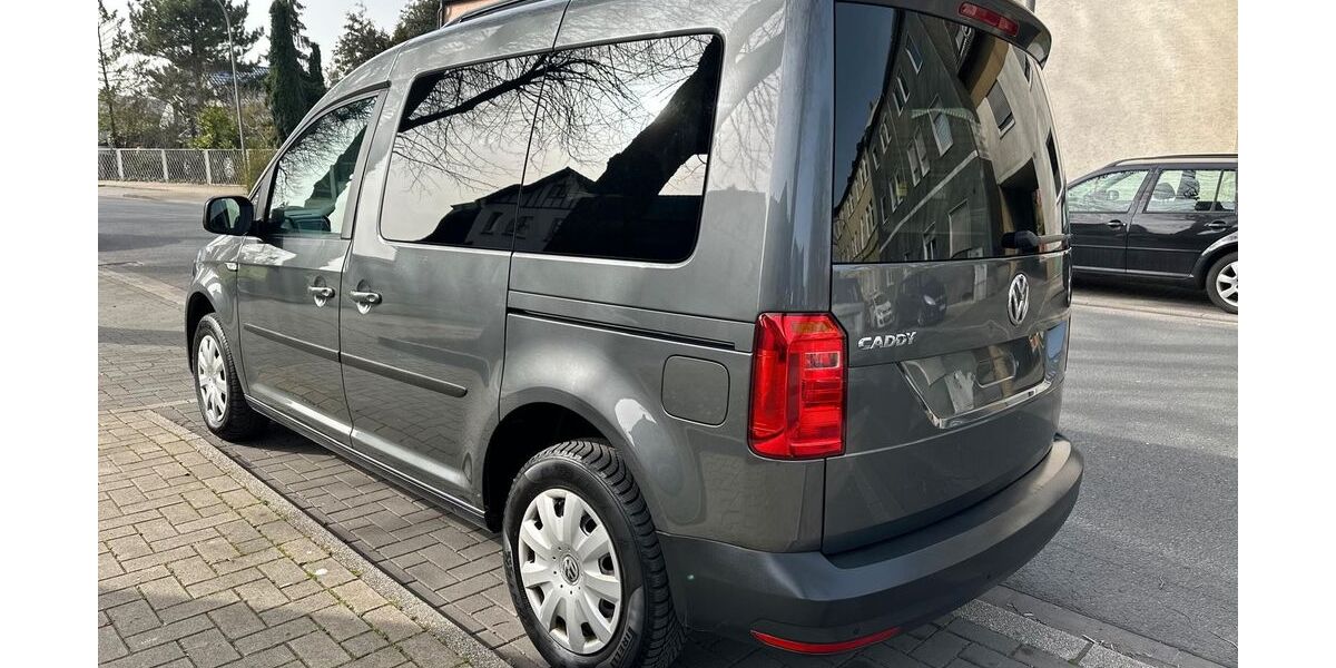 VW Caddy 270.000 km 7.999 &euro; HERNE 44623