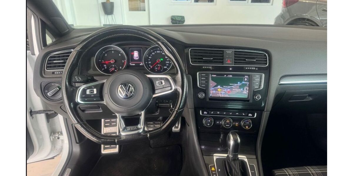 VW Golf 158.700 km 17.000 &euro; Dortmund 44145