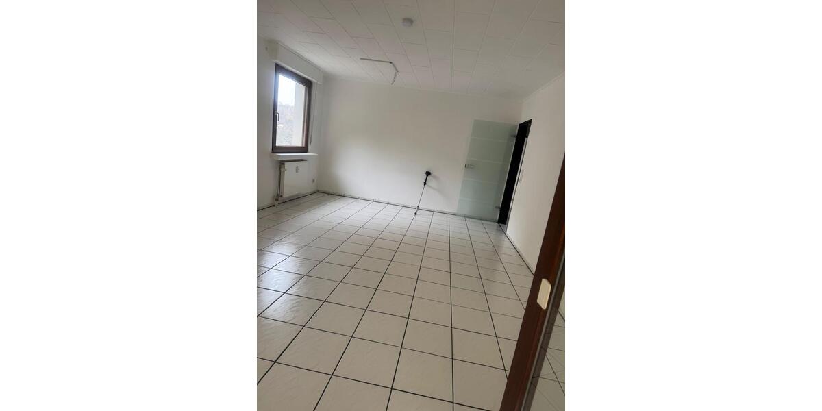 Etagenwohnung Hagen Hohenlimburg - 3 Zimmer, 84 m&sup2;, 850&euro; | Angebot:26317724