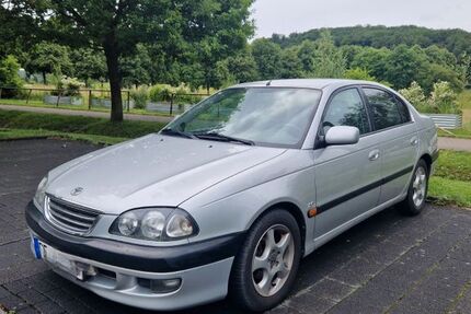 Toyota Avensis 164.000 km 2.450 &euro; Hagen 58099