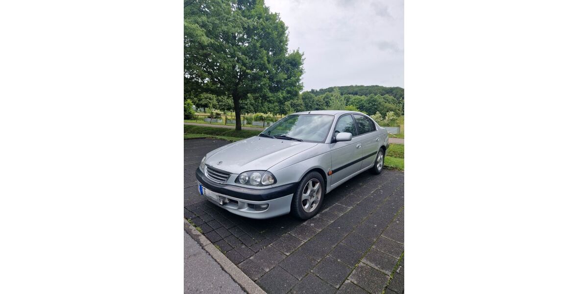 Toyota Avensis 164.000 km 2.450 &euro; Hagen 58099