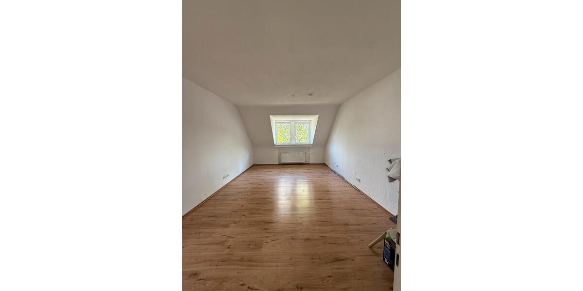 Dachgeschoßwohnung Gladbeck - 4.5 Zimmer, 83 m&sup2;, 750&euro; | Angebot:26231896