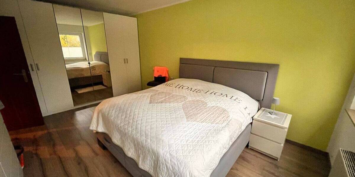 Etagenwohnung Velbert Mitte - 5 Zimmer, 91 m&sup2;, 279.000&euro; | Angebot:26345138