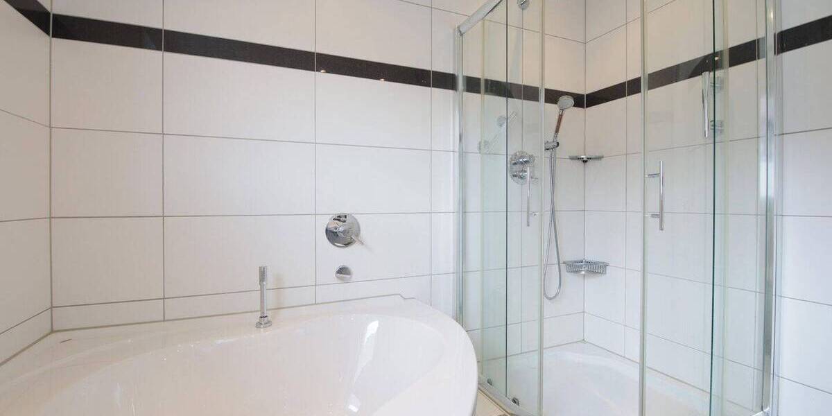 Etagenwohnung Bochum Weitmar - 4 Zimmer, 100 m&sup2;, 385.000&euro; | Angebot:26339420