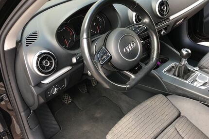 Audi A3 144.000 km 12.999 &euro; Solingen 42655