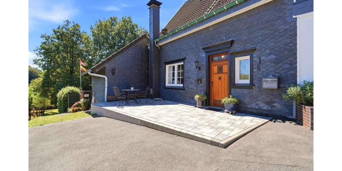 Mit 3D: Naturnah wohnen mit Freiraum – Charaktervolles Einfamilienhaus auf großzügigem Grundstück - Einfamilienhaus Wermelskirchen | Angebot:27350972