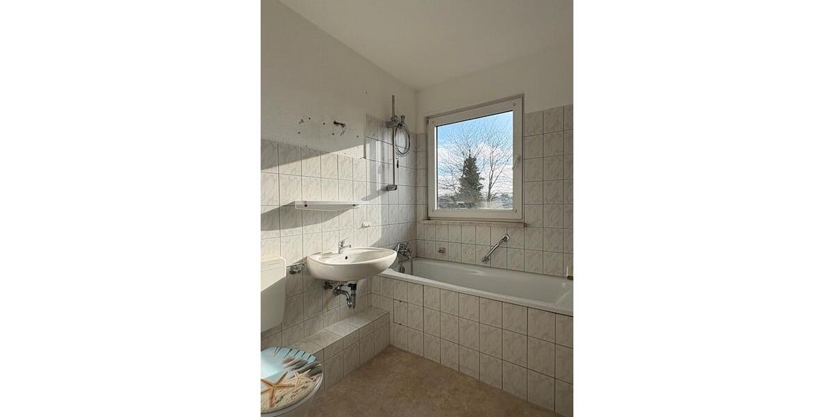 Dachgeschoßwohnung Remscheid Reinshagen - 2 Zimmer, 53 m&sup2;, 302&euro; | Angebot:26181323