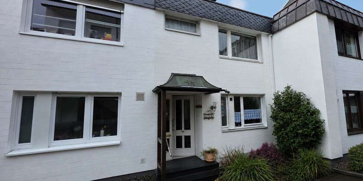 Einfamilienhaus Solingen - 4 Zimmer, 145 m&sup2;, 308.000&euro; | Angebot:26896856