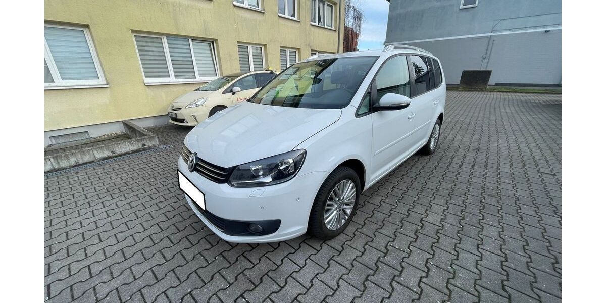 VW Touran 124.000 km 8.900 &euro; Dortmund 44359