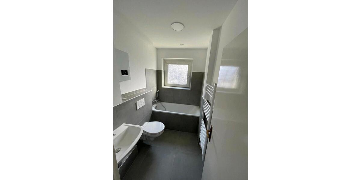 Etagenwohnung Remscheid - 2 Zimmer, 67 m&sup2;, 535&euro; | Angebot:26356330