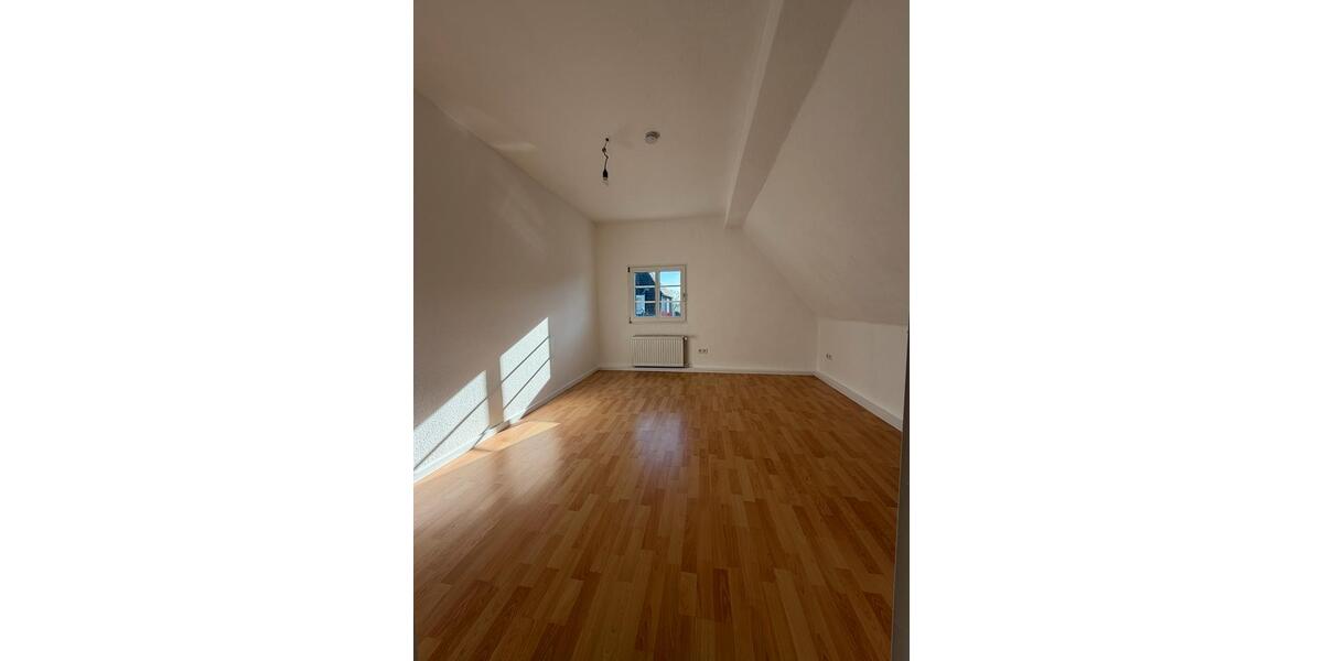 Dachgeschoßwohnung Remscheid Lüttringhausen - 2 Zimmer, 63 m&sup2;, 480&euro; | Angebot:26212295