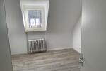 Dachgeschoßwohnung Gelsenkirchen Gelsenkirchen-Mitte - 3 Zimmer, 54 m&sup2;, 409&euro; | Angebot:26180111