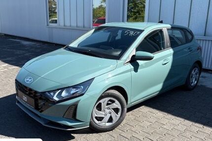 Hyundai i20 7.442 km 18.590 &euro; Hattingen 45525