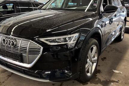Audi e-tron 81.523 km 29.740 &euro; Hagen 58091