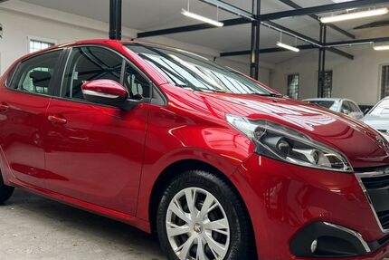 Peugeot 208 97.680 km 5.870 &euro; Velbert 42551