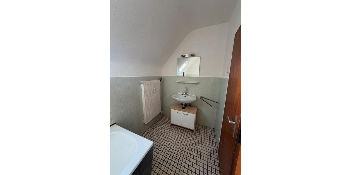 Dachgeschoßwohnung Gladbeck - 2 Zimmer, 42 m&sup2;, 555&euro; | Angebot:26235841