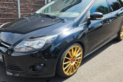 Ford Focus 142.333 km 4.399 &euro; Gevelsberg 58285