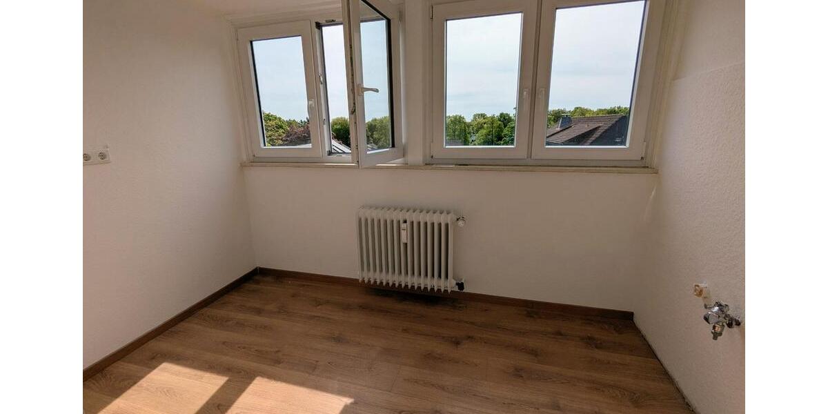 Dachgeschoßwohnung Essen Stadtbezirk IV - 2 Zimmer, 50 m&sup2;, 440&euro; | Angebot:26356335