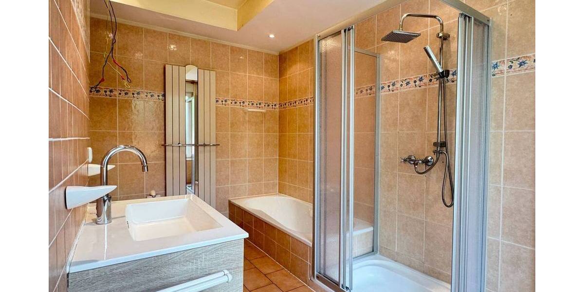 Etagenwohnung Bochum Günnigfeld - 3 Zimmer, 150 m&sup2;, 277.500&euro; | Angebot:26450412