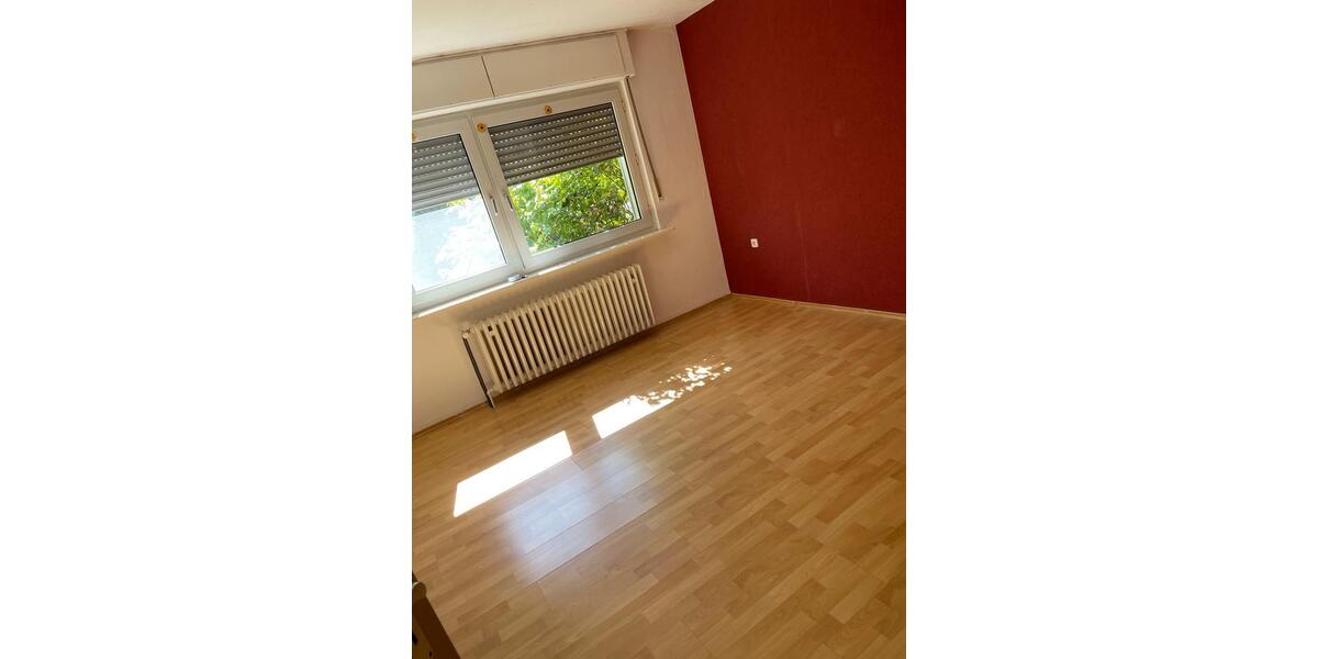 Einfamilienhaus Duisburg - 6 Zimmer, 150 m&sup2;, 2.160&euro; | Angebot:26215500