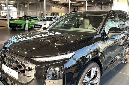 Audi Q3 2.541 km 45.750 &euro; Duisburg 47178