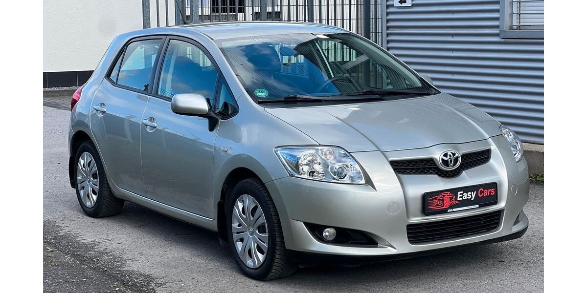 Toyota Auris 54.000 km 7.949 &euro; Essen 45329