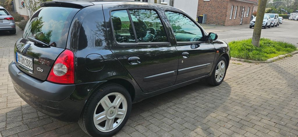 Renault Clio 133.000 km 1.900 &euro; Gladbeck 45968