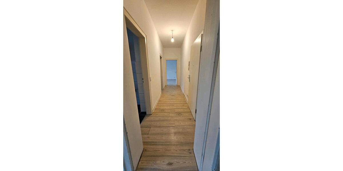 Etagenwohnung Wuppertal Gemarkung Barmen - 1 Zimmer, 69 m&sup2;, 570&euro; | Angebot:26378877