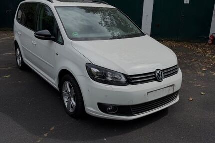 VW Touran 47.733 km 15.250 &euro; Duisburg 47055
