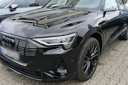 Audi e-tron 74.191 km 34.895 &euro; Hagen 58091
