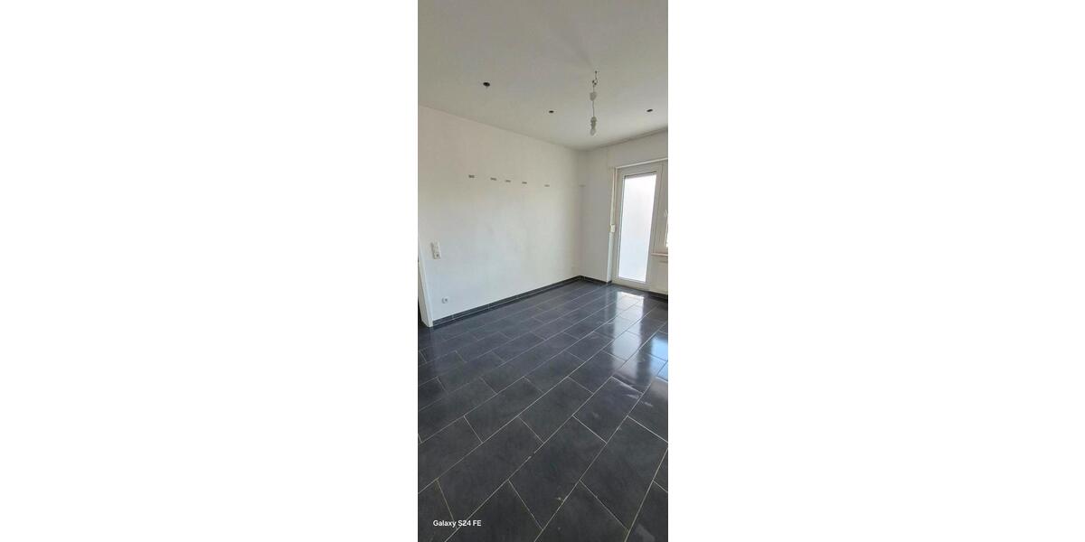 Etagenwohnung Hagen Hohenlimburg - 4 Zimmer, 104 m&sup2;, 1.100&euro; | Angebot:25994262