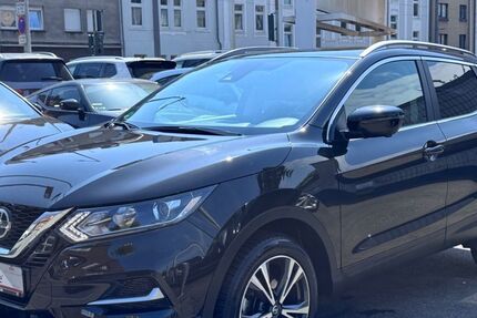 Nissan Qashqai 82.122 km 17.850 &euro; Oberhausen 46045