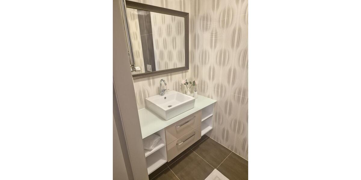 Etagenwohnung Bochum Höntrop - 2 Zimmer, 120 m&sup2;, 175.000&euro; | Angebot:26336481