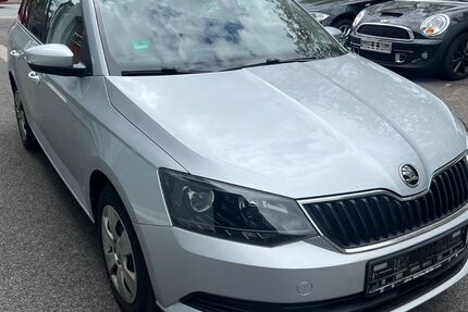 Skoda Fabia 79.000 km 8.699 &euro; Recklinghausen 45663