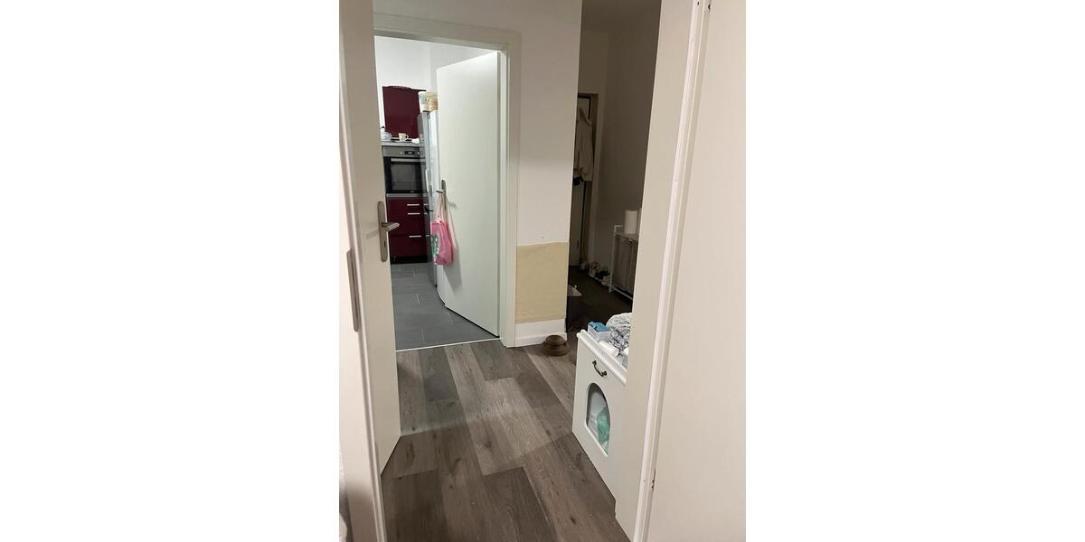 Erdgeschoßwohnung Essen Stadtbezirk VII - 4 Zimmer, 64 m&sup2;, 370&euro; | Angebot:26361256