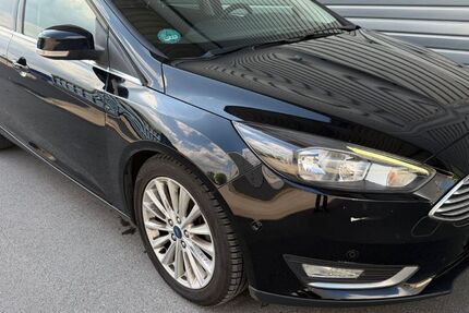 Ford Focus 90.444 km 9.750 &euro; Wuppertal 42285