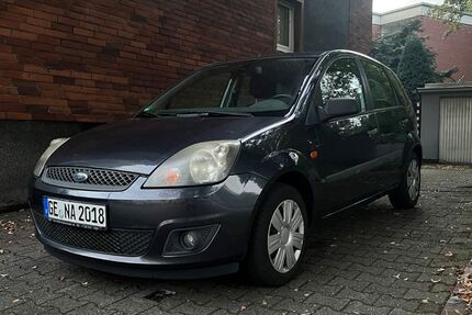 Ford Fiesta 211.850 km 850 &euro; Gelsenkirchen 45899