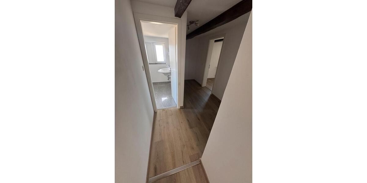Doppelhaushälfte Remscheid Lüttringhausen - 5 Zimmer, 120 m&sup2;, 300.000&euro; | Angebot:27296262