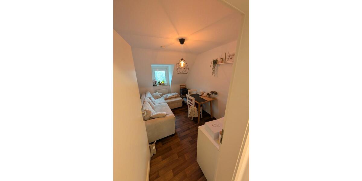 Dachgeschoßwohnung Bochum Querenburg - 3 Zimmer, 68 m&sup2;, 680&euro; | Angebot:26003605