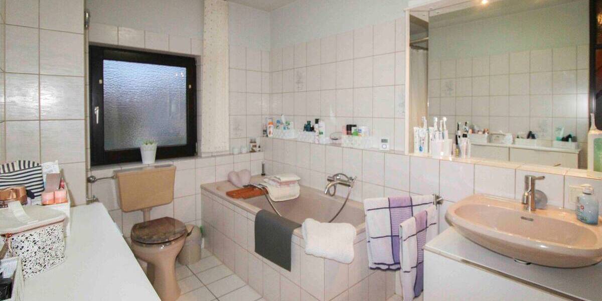 Reihenmittelhaus Duisburg Neumühl - 4 Zimmer, 110 m&sup2;, 255.000&euro; | Angebot:26331485