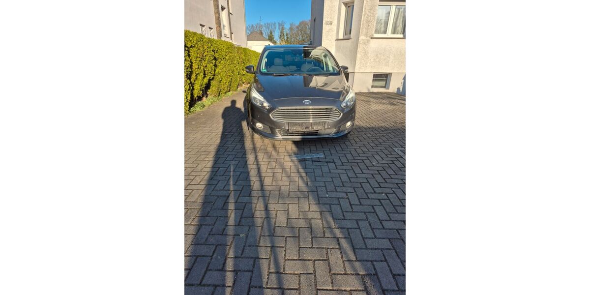 Ford S-Max 242.000 km 6.900 &euro; Dortmund 44339