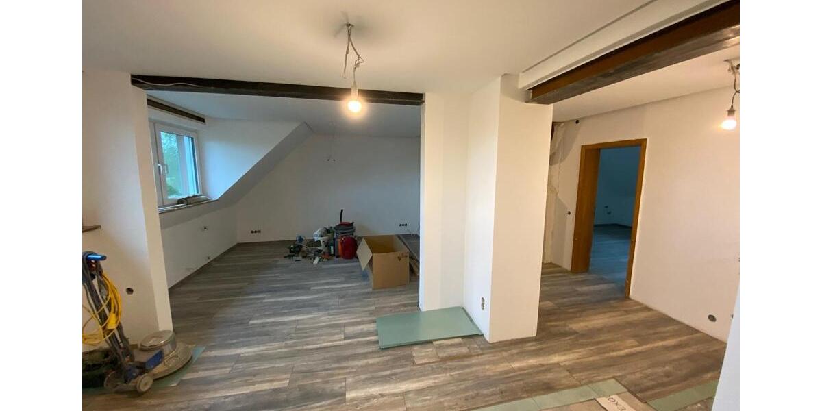 Dachgeschoßwohnung Dortmund Huckarde - 3 Zimmer, 84 m&sup2;, 1.110&euro; | Angebot:26342987