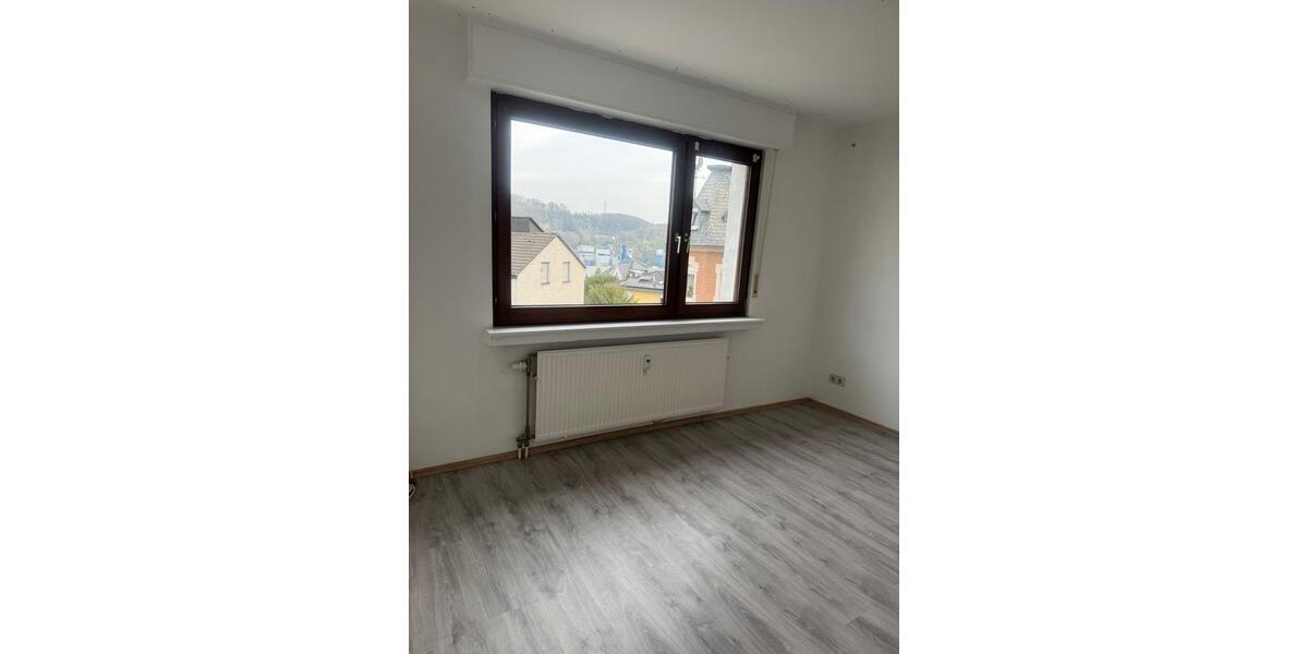 Etagenwohnung Hagen Hohenlimburg - 3 Zimmer, 84 m&sup2;, 850&euro; | Angebot:26317724