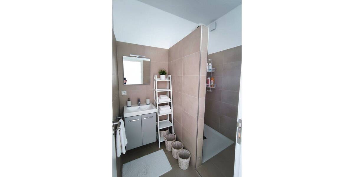 Etagenwohnung Oberhausen Schwarze Heide - 3 Zimmer, 110 m&sup2;, 880&euro; | Angebot:26878998