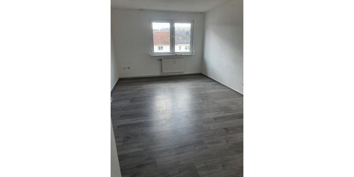 Etagenwohnung Wuppertal Elberfeld - 2 Zimmer, 70 m&sup2;, 350&euro; | Angebot:26195750